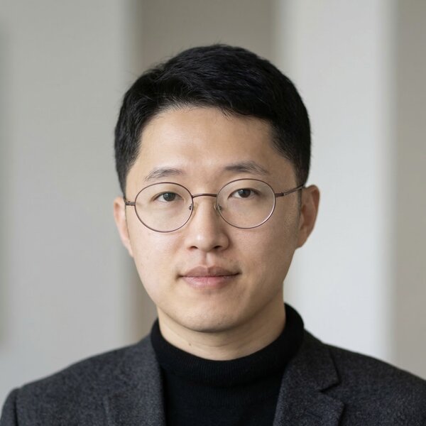Portrait of Fengming Lin